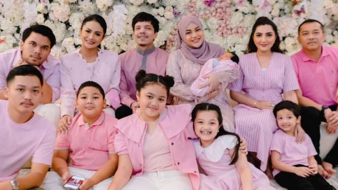 Instagram/Aurelie.hermansyah