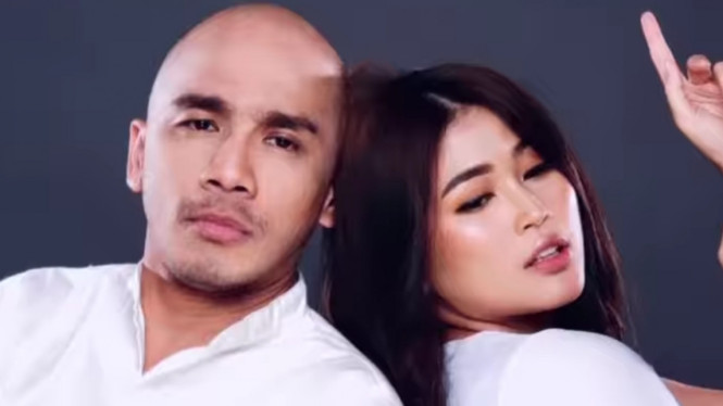 Instagram/ovyratuserigala