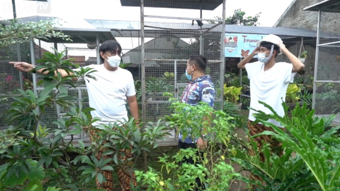 9 Potret Rumah Mewah Narji Cagur Bikin Kaget, Ada 'Pintu Klinik'