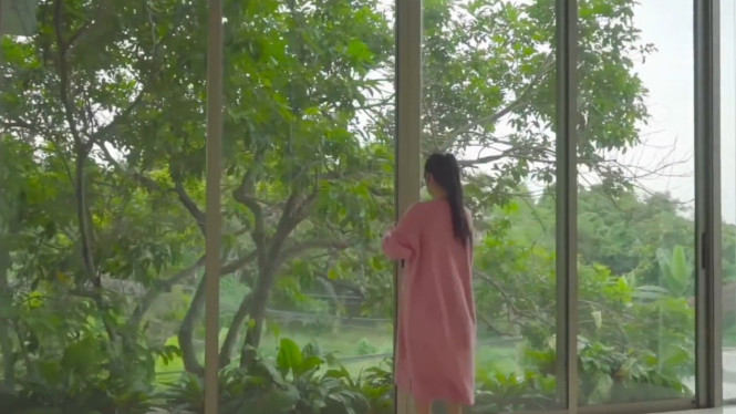 YouTube/Dewi Perssik