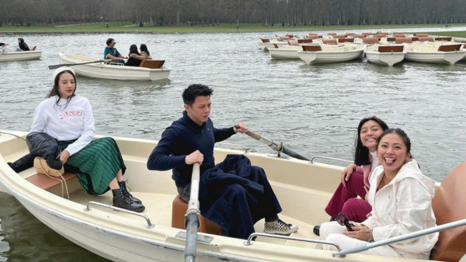 Instagram/itsgreenlight