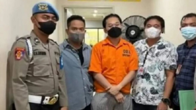 Instagram/ @lambe_turah