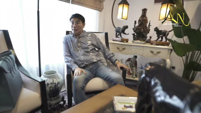 YouTube/Adjie Notonegoro Official