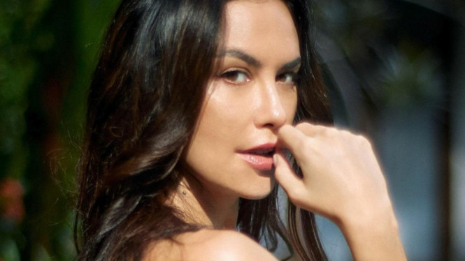 Instagram/sophia_latjuba88