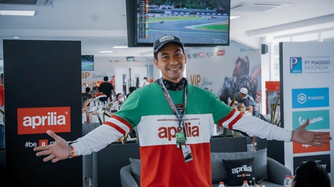 Instagram/darius_sinathrya