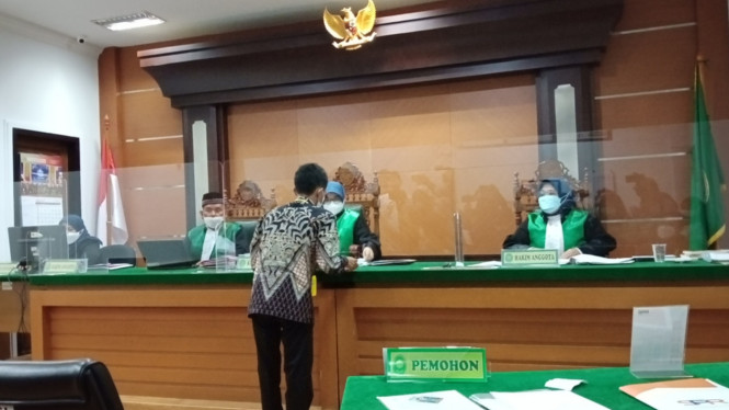 IntipSeleb/Ratih Setyowati