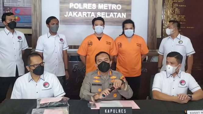 IntipSeleb/ Wahyu Firmansyah