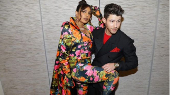 8 Potret Kemesraan Priyanka Chopra dan Nick Jonas, Beda Usia 10 Tahun!