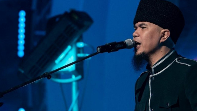 Instagram/officialdewa19