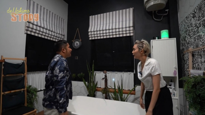 YouTube/deHakims Story