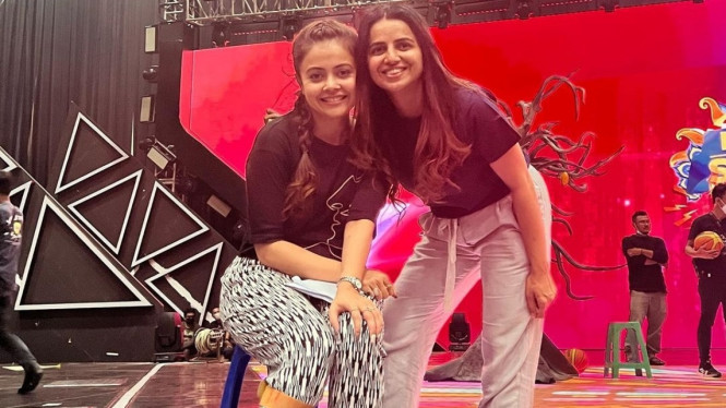 Instagram/ @devoleena