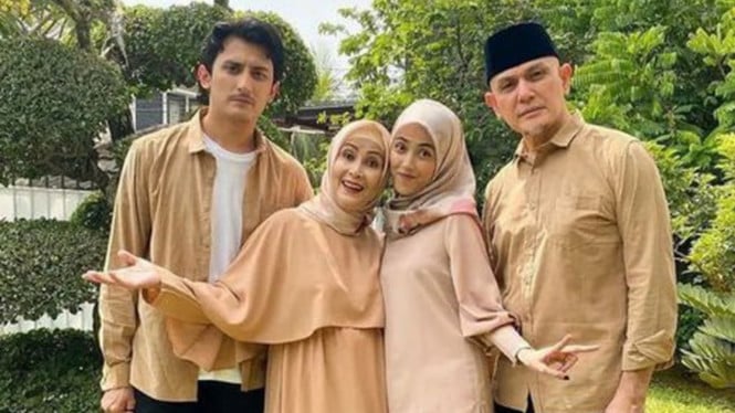 instagram/babyzelvia61