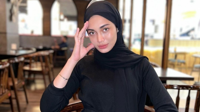 Potret Cantik Mantan Istri Tengku Tezi Sempat Sindir Tyas Mirasih