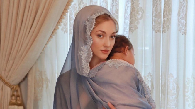 Instagram/varshaadhikumoro