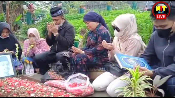 YouTube/OFFICIAL NITNOT