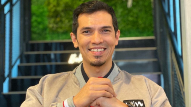 instagram/adrianmaulana