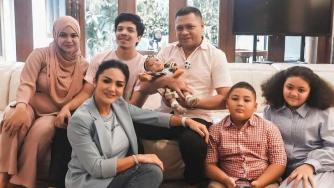 Instagram/@krisdayantilemos