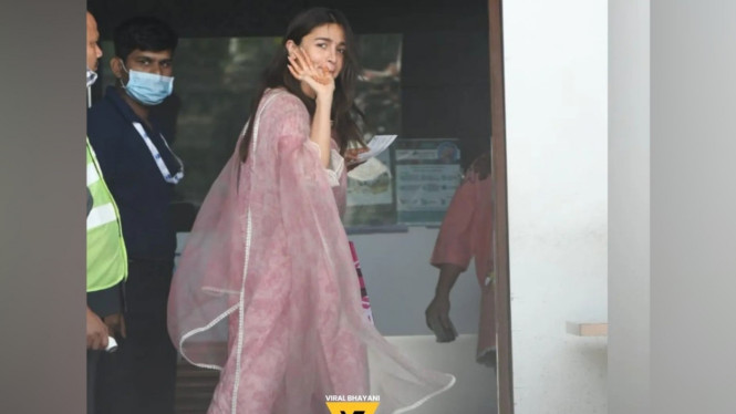 Instagram/viralbhayani