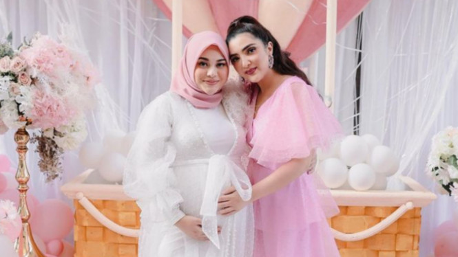 Instagram/@ashanty_ash