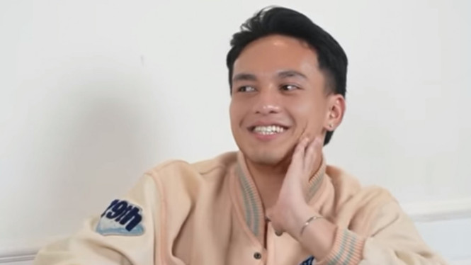 YouTube/Erika Carlina