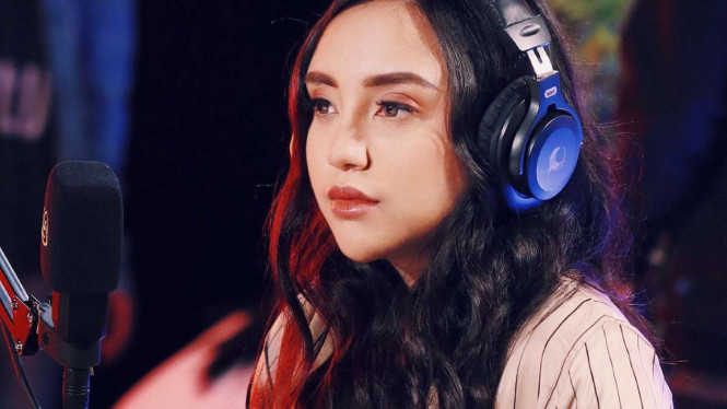 Instagram/@salmafinasunan