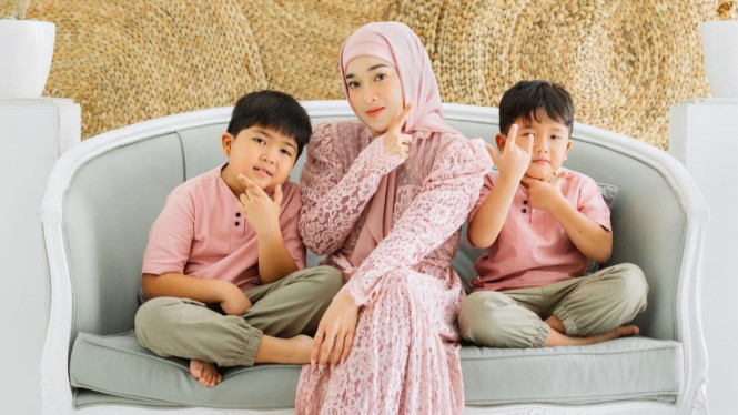 Instagram/Ririe_fairus