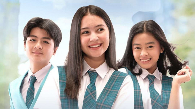 Instagram/@sandrinna_11