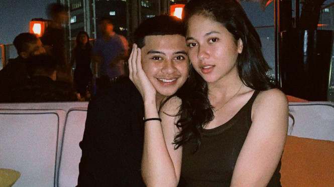 Instagram/@bastiansteel