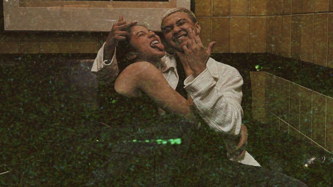 Instagram/@bastiansteel