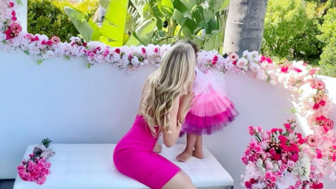 Instagram/varshaadhikumoro