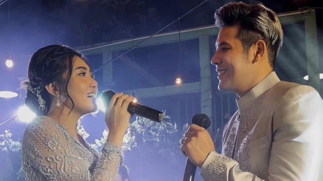 Instagram/moirephoto