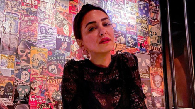 Instagram/nazaninboniadi