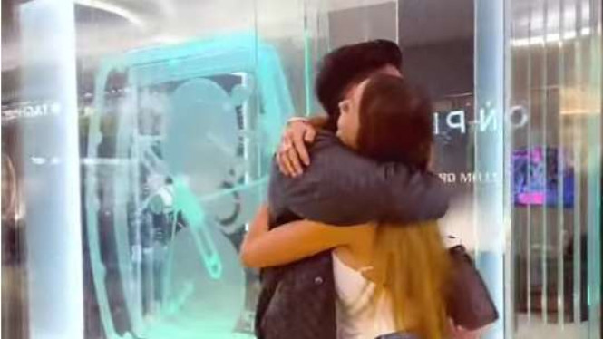 Instagram/@lucintaluna_manjalita