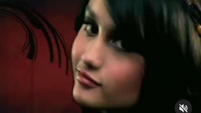 Instagram/@claurakiehl