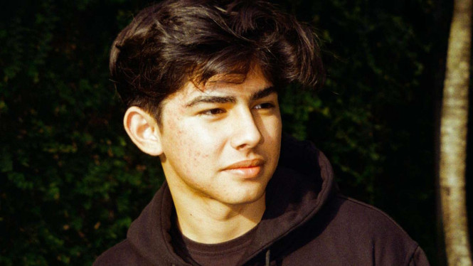 Instagram/@andrewkalaweit