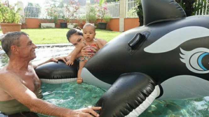 Instagram/cathysharon