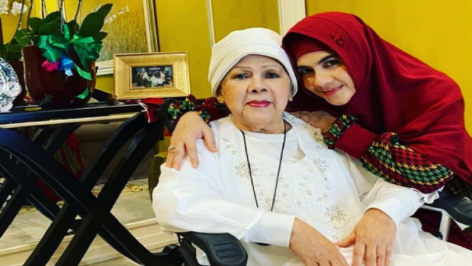 Instagram/astrie_ivo