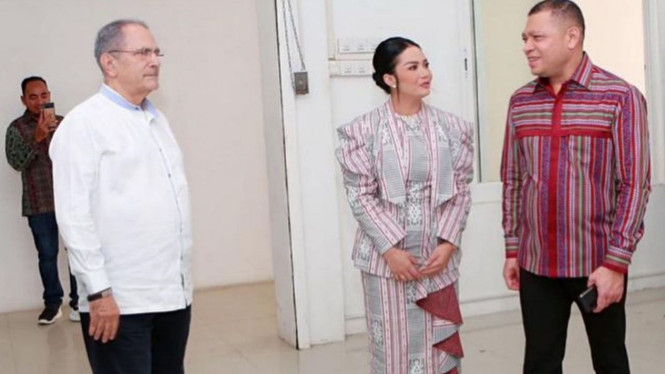 Instagram/krisdayantilemos