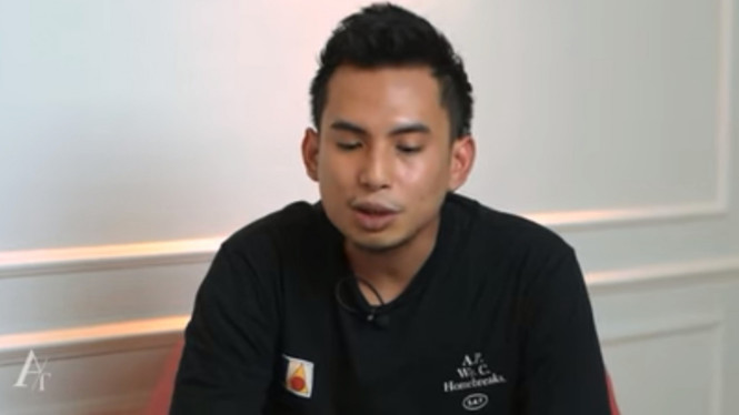 YouTube/Erika Carlina