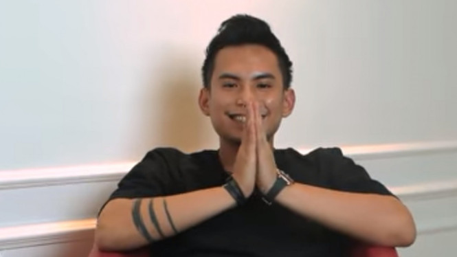 YouTube/Erika Carlina