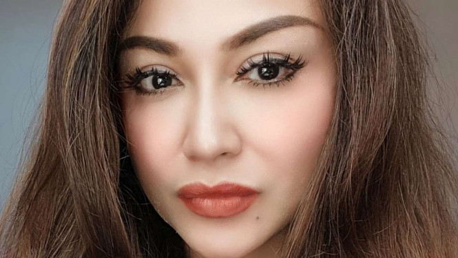 Instagram/@virnie_ismail