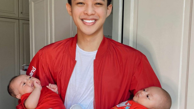 Instagram/rey_mbayang