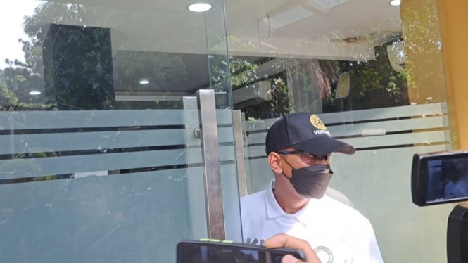 Intipseleb/Tiya Sukmawati