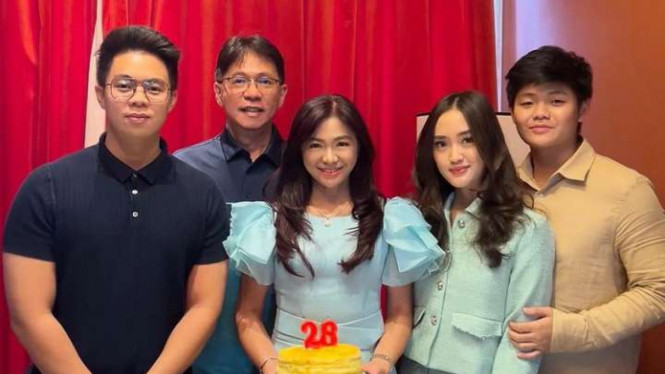 Instagram/@puspadewihc