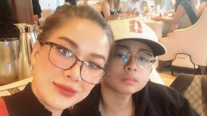 Instagram/donna.latief