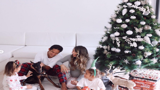 Instagram/jenniferbachdim