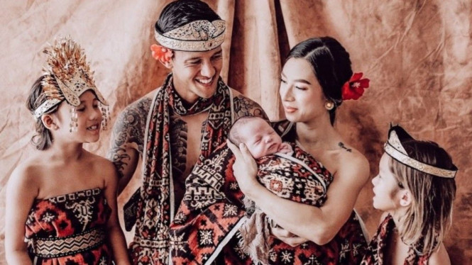 Instagram/jenniferbachdim