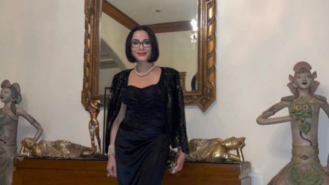 Instagram/@poppydharsono