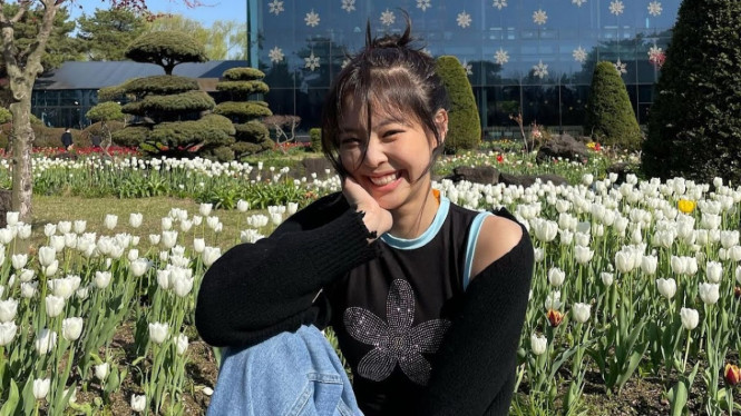 Instagram/Jennierubyjane