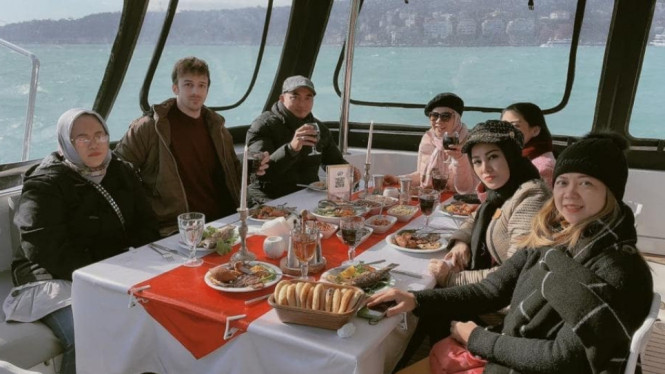 Instagram/cici_faramida